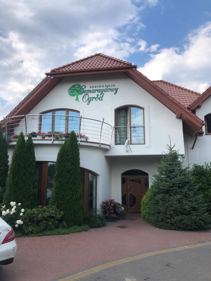 Rezydencja Szmaragdowy Ogrod Konstantynów Łódzki Exteriör bild